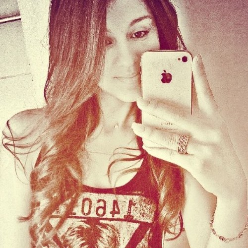 Livrai-me de tudo que atrasa a minha vida, que destrói o meu sorriso e me faz sofrer. Amém!