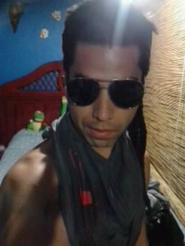 El que pinches no tiene Twitter.