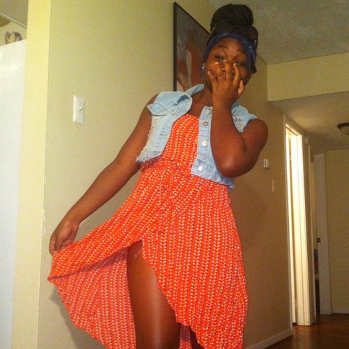 -Damnnnn! This Guh Here Is A BADDIE  ,Y'all Gonee &&' Followher &&' Likee her Pictuures , &&' Shee Pretty ! ❤&&' Shee a P-R-E-T-T-Y THUG