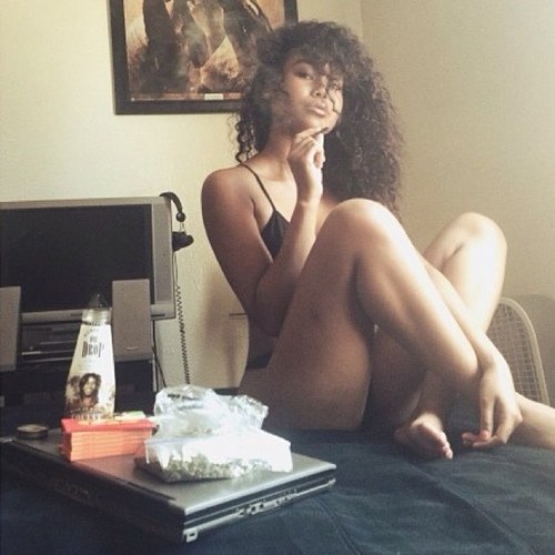 #OBB Posting the baddest bitches you can find !