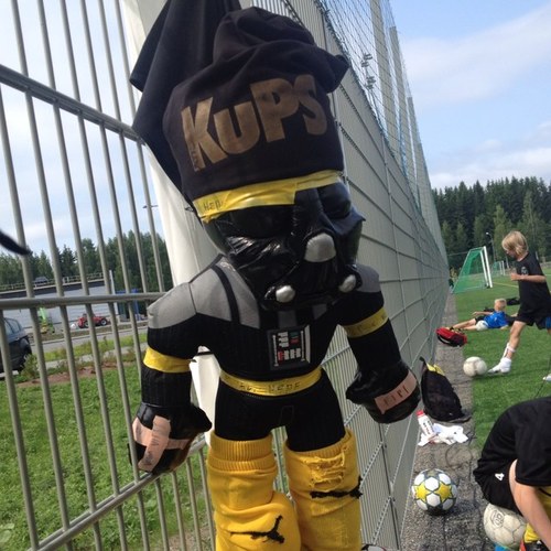 KuPS B17 on jalkapallojoukkue (P03-04) Kuopiosta! Banzai!