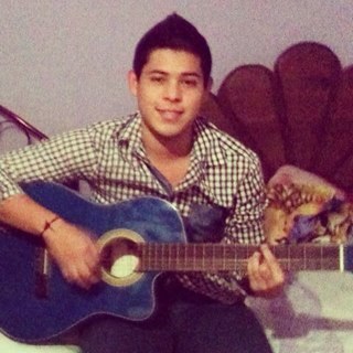 Intenté avanzar sin apartar antes las cosas que me lo impedían, agarrado al pasado, mirando para atrás, queriendo olvidar pero sin parar de recordar.
