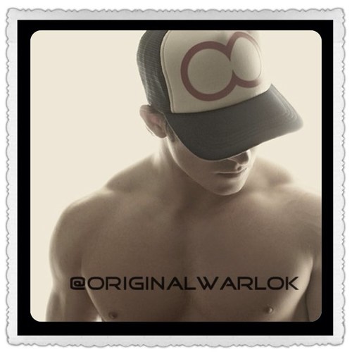 One of two Warlocks destined to aid the Lycan in their fight against the Vampires. #OriginalLycanFamily  [RP/21+/OC/Bi]