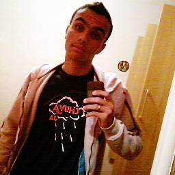 Danilo da cruz oliveira,Alegre, Adventista do 7 dia,Amigos,Corinthians. E feliz junto com minha namorada linda  @1Loka_Retardada ♥ '