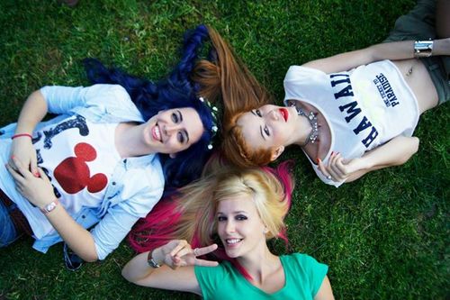 Fan de Sweet California, teloneras del grupo revelacion 'Auryn'. Esta girlband llegara lejos! @SWTCalifornia 3