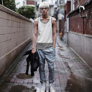 the handsome maknae [ @DoKyungie_+@KimJongie_'s son ; don't touch @wolfhan_'s beautiful deer is mine ] pervert detected !? #AsramaPhoenix