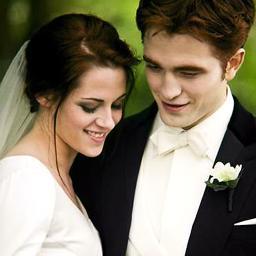 TWIHARD? HIT THE FOLLOW BUTTON.