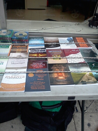 Salafi Bookstore adhering to the Qur'aan and the Sunnah as understood by the Sahaba and the Righteous Predecessors.