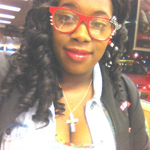 seventeen. senior. MY ACTIONS WILL SPEAK A HELL OF ALOT LOUDER THAN MY WORDS.