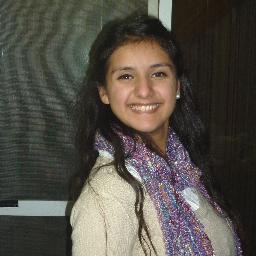 Estudiante de Abogacia en la Universidad Nacional del Sur, Profesora de Danzas Folkloricas Argentinas (IDAF)
