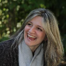 Mãe, amante de viagens, design, e de pesquisar tudo da vida!!
