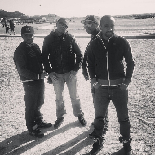 KenkyllaG's profile picture. Deejay et animateur de Sweet vybz == https://t.co/QamTWD3Kjw #TeamSweetVybz  #TeamSamsung #TeamAndroïd #TeamSunGlasses