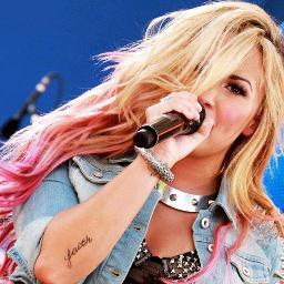 hey, i love you @ddlovato
desde: 23/09/2012