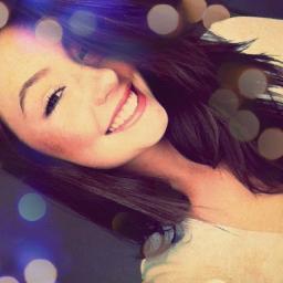 17, atriz. Tentando superar minhas próprias expectativas; Contato: contatovhouzkman@outlook.com