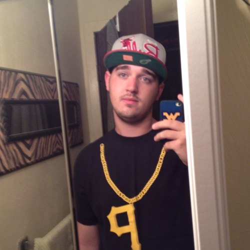 senior at MHS. Griss nation for life.

http://t.co/gLF79eNibK