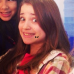 swetchaddad's profile picture. ''tinha que ser fã da menina da mecha colorida ''