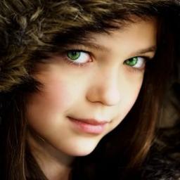 Hija de Cecily y Gabriel. Nefilim. Por mis venas corre la sangre Lightwood y Herondale. ¿Como lo ves?