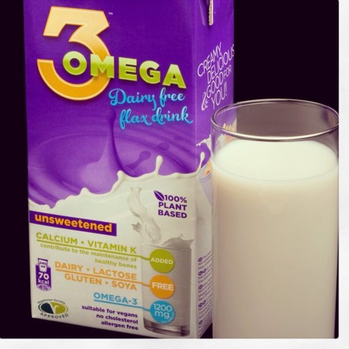 Great tasting dairy alternative made with flaxseed oil. Omega 3 + calcium + vitamins K.D.  Veg Soc endorsed. No gluten,lactose,cholesterol,soya.
