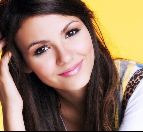 iNicoleStanley's profile picture. Hi Im Nicole, so as most of you call me Janices Little Sister :) | 16 | | Sense of Humour = Happy Nicole! | | Peter Pan come find me and take me to Neverland :)