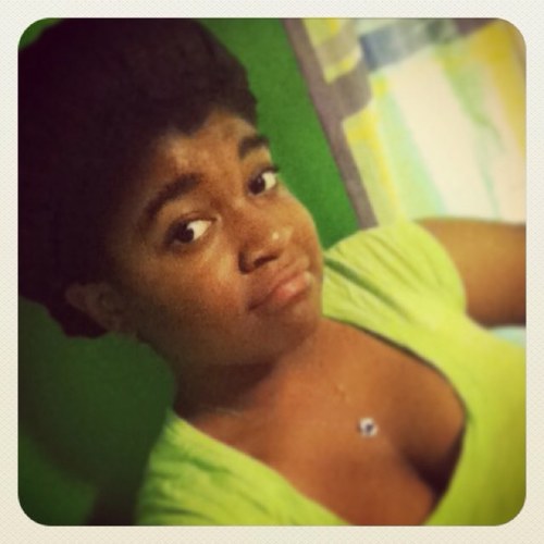 Nothin just chillin. Dont fuck with silly shit.   Im nice but dont use it the wrong way. And if u follow i follow back. :-)