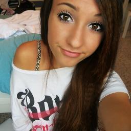 NatySlytherin's profile picture. Soy natalia. Amo bailar , el cafe, las tardes con mis amigas...un buen libro, o una buena serie ! La lasagna con vino y los dias de lluvia.