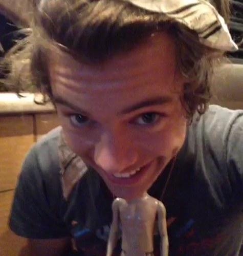 A tl account i turned into a spam/voting account. I am @damnthemcurls , please follow :)