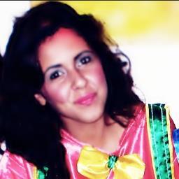 Siigoo de volta ....     Solteira... u.u
    Pq a vida com S e mais Gostosa '--' û-Û ....