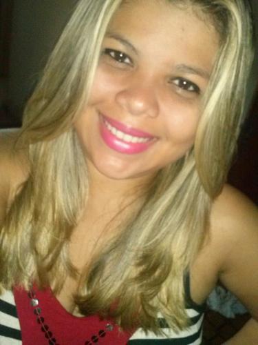 Ser feliz, não é ter uma vida perfeita. Ser feliz, é reconhecer que vale a pena viver,apesar de todos os desafios,perdas e frustações.
