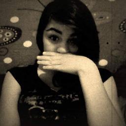me gusta comer saltar, reír, jugar y divertirme me gusta salir y comprarme mucha ropa..me gusta One Direction y Macklemore ♥