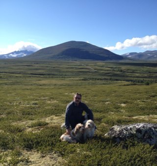 Jobb = Gass . Hobby = Musikk , Hund jakt og fiske, Og ut i naturen på Hytta. Hjemme brygging å smak av god vin.