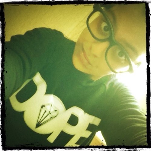 ***{{Lareb|13|England}}*** Music|Animals|Dance|control your hoes O.o...