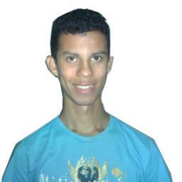 Sou simpático,alegre e muito feliz pra o mundo,adoro amizades e estou estudando pra me forma em Jornalismo e quem sabe ser uma pessoa bem interessante no futuro
