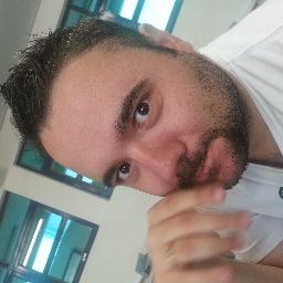 Apaixonado pelo futebol e louco pelo Napoli (Appassionato di calcio e pazzo per il Napoli).