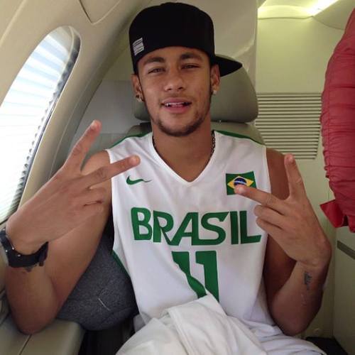 Neymar eu te amo meu ídolo lindo ;33, pra sempre vou te amar !