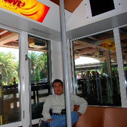 RobertiPod68's profile picture. Ing. Industrial de UVM y Fotografo Profesional, gusto por los paisajes, naturaleza, los autos, y los negocios.