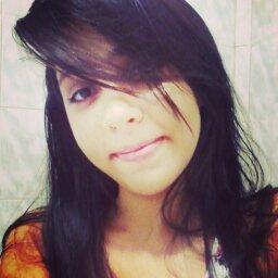 Sargitariana, 18 anos, solteira!