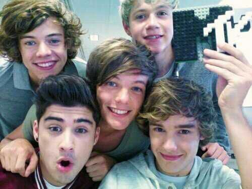 @1DThisIsUs followed 3.8.13 4:29 *__* ah yes thats not my real account! @LuciaMrsic_1D -- thats he! so follow me there thank you ♥