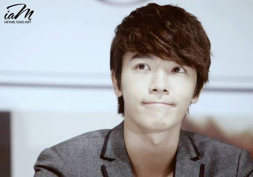 ELF, Ever Lasting Chingu xd *.* believe in my thoughts, Smiling is my thing ;) super junior = my 세상