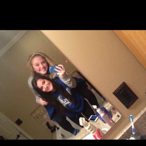 mckenziehinds's profile picture. Im Mckenzie Lynn, junior 16 ,LCHS cheerleader , chapions dancer and i love life