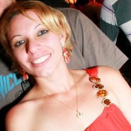 Viagens, baladas, amigos, família, amor, musicas, trabalho e tudo de mais que a vida possa me oferecer de bom. Em busca do meu melhor.