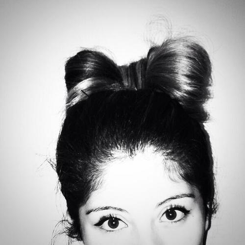 instagram blogger: allthetwistsandturns
kik: _bloggerrayan
