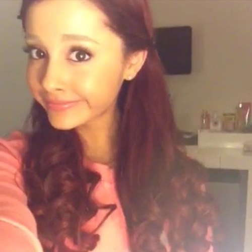 Those Feels.. Janoskians♡ Ariana♡ Justin♡ Ronniam♡ I follow back X
