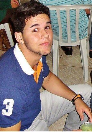 Quem se descreve se limita segue e descobre...