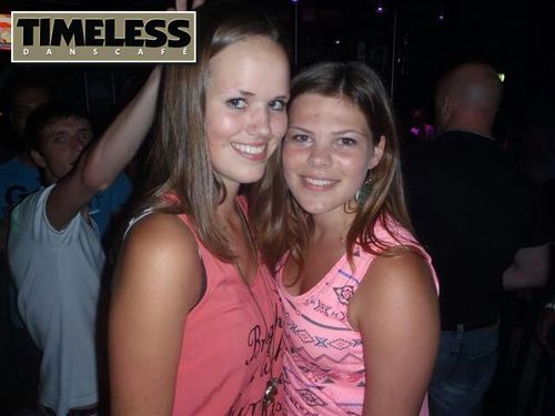 17 jaar - 5 Vwo - Vriendinnen/Vrienden - Muziek -  ♥ -