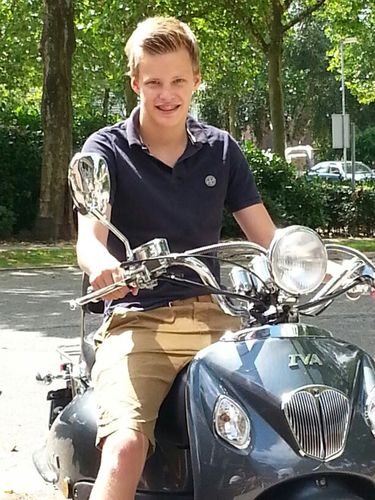 ♡karlijn// brabantse jongen//lid van de gang of someren heide
