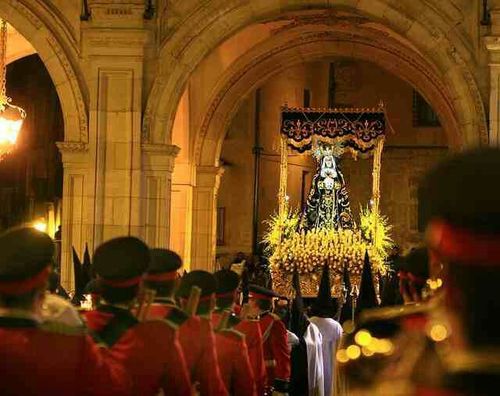 Banda de trompetas y tambores de la junta de cofradias de cuenca