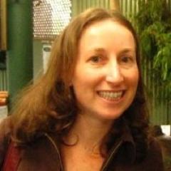 liz_southwell's profile picture. Working in and studying communications. Living with an engineer.           
    日本語でツィートする場合もある。