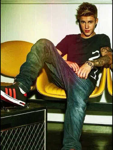 We here to support @justinbieber we share story fact and pict news :)