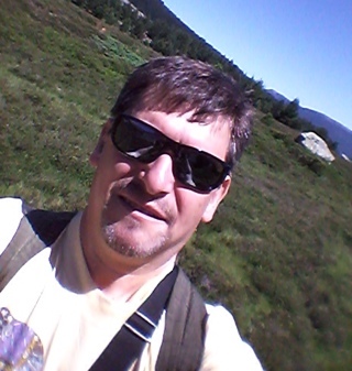 Mas importante que encontrar el camino es no salirse de él.
Para aumentar mi energía potencial prefiero subir a una montaña que asomarme a un pozo.