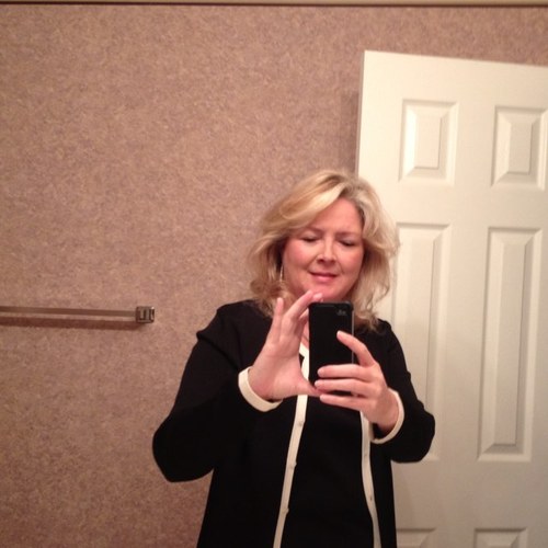 Blessed child of the King, wife to an incredible husband, mother of three spectacular young men, grandmother of two grandsons. Jayhawk,Chiefs & Royals fanatic!